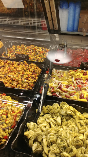 Grocery Store «Highland Park Market», reviews and photos, 68 Bridge St, Suffield, CT 06078, USA