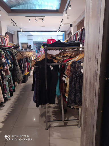 Stores to buy amazona women's clothing Managua