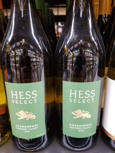 Liquor Store «Gold Crown Liquors Store», reviews and photos, 3425 N Clark St, Chicago, IL 60657, USA