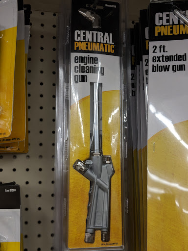 Hardware Store «Harbor Freight Tools», reviews and photos, 34900 Groesbeck Hwy, Charter Twp of Clinton, MI 48035, USA