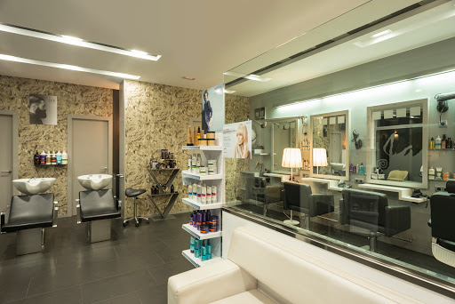 JANINA Perruqueria-Barbería en Avià, Barcelona