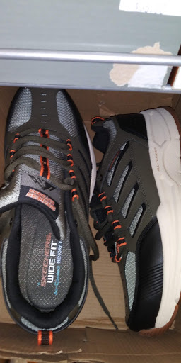 Shoe Store «SKECHERS Factory Outlet», reviews and photos, 163-11 Jamaica Ave, Jamaica, NY 11432, USA