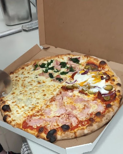 Cheezy Pizza - Kladno