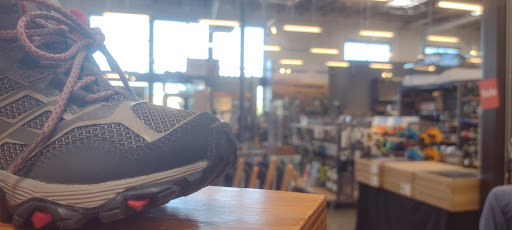 Camping Store «REI», reviews and photos, 1011 E Southlake Blvd, Southlake, TX 76092, USA