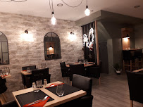 Atmosphère du Restaurant LA VITA é BELLA à Saint-Amand-les-Eaux - n°2