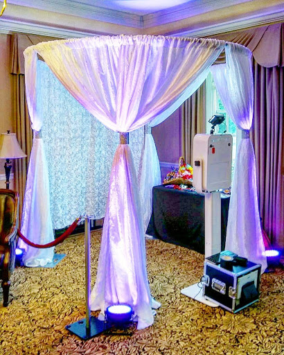 Entertainer «Shining Star Photo Booth», reviews and photos, 1812 Red Wing Ln, Dover, PA 17315, USA