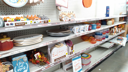 Discount Store «Dollar General», reviews and photos, 208 NE Big Bend Trail, Glen Rose, TX 76043, USA