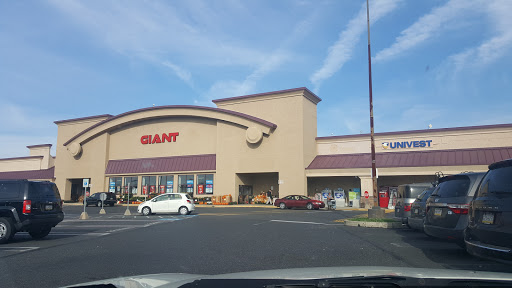 Grocery Store «Giant Food Stores», reviews and photos, 1465 W Broad St, Quakertown, PA 18951, USA