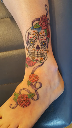 Tattoo Shop «Alter-Ego Tattoo Studio», reviews and photos, 204 Main St, Kewaskum, WI 53040, USA