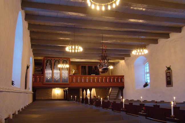 Anmeldelser af Øster Løgum Kirke i Aabenraa - Kirke