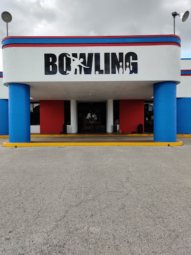 Bowling Alley «Pin Street At Fort Myers», reviews and photos, 4140 Fowler St, Fort Myers, FL 33901, USA