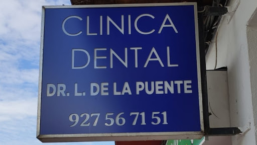 Clínica Dental Dr. Luis de la Puente Soler en Villanueva de la Vera, Cáceres‎
