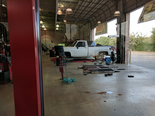 Tire Shop «Discount Tire Store - Arlington, TX», reviews and photos, 1375 NE Green Oaks Blvd, Arlington, TX 76006, USA
