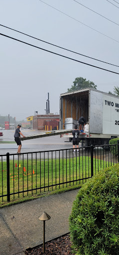 Moving and Storage Service «Two Men and a Truck», reviews and photos, 1001 McFarland Blvd NE, Tuscaloosa, AL 35406, USA