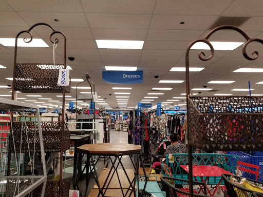 Clothing Store «Ross Dress for Less», reviews and photos, 3701 Truxel Rd, Sacramento, CA 95834, USA