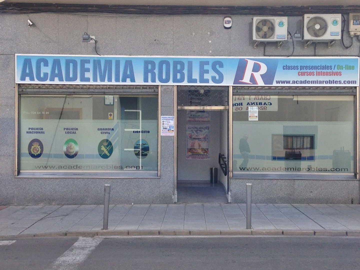 ACADEMIA ROBLES OPOSICIONES: GUARDIA CIVIL-POLICÍA NACIONAL Y LOCAL-SES-CORREOS-JUNTA EXTREMADURA