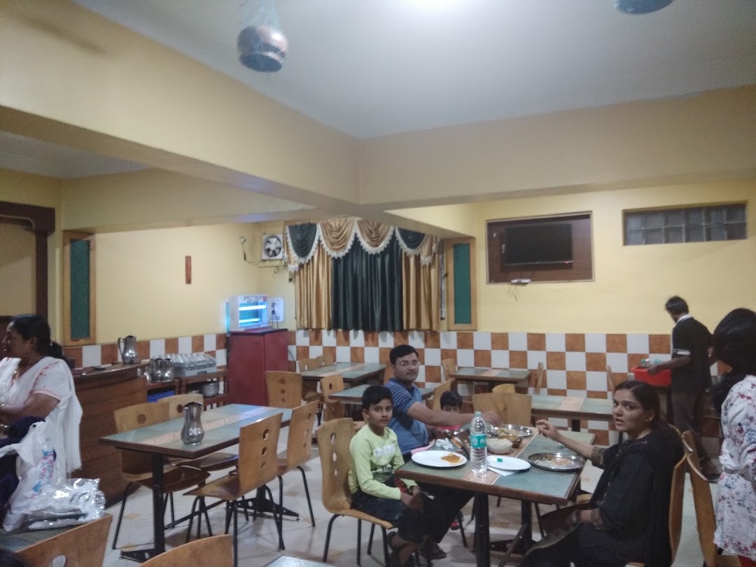 जैन रेस्तरां मानेक होटल
