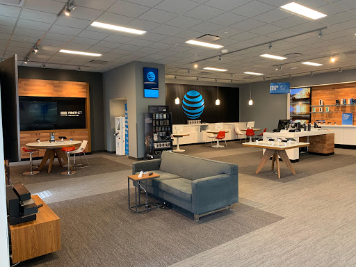 Cell Phone Store «AT&T», reviews and photos, 590 Prairie Center Dr, Eden Prairie, MN 55344, USA