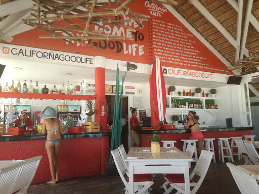 Restaurante Surfer Lobster. Playa Bibijagua