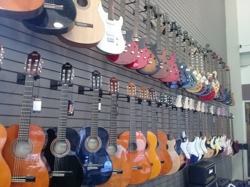 Ukulele shops in Santo Domingo