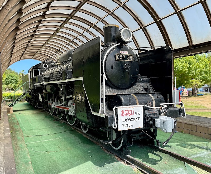 蒸気機関車C57 95号機