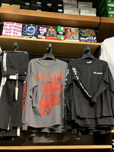 Clothing Store «Zumiez», reviews and photos, 300 Monticello Ave #193, Norfolk, VA 23510, USA