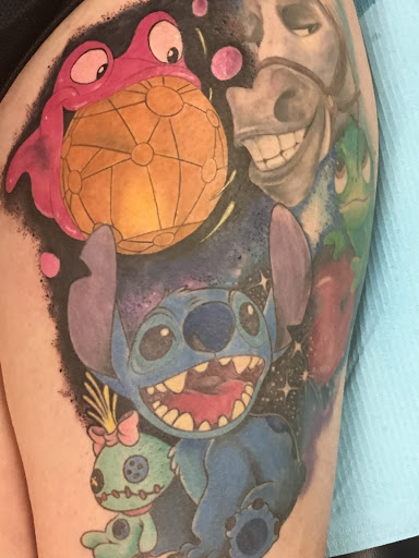 Explore honeycomb tattoo ideas, creative tattoo ideas in Savannah, available at Tatlyfe Studios