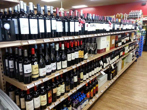 Wine Store «Belleair Market - your corner store», reviews and photos, 510 Indian Rocks Rd N, Belleair Bluffs, FL 33770, USA