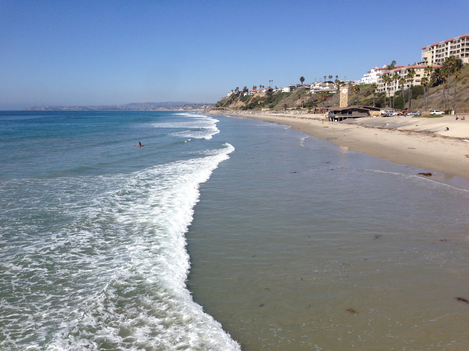 Foto di San Clemente beach con una superficie del sabbia beige