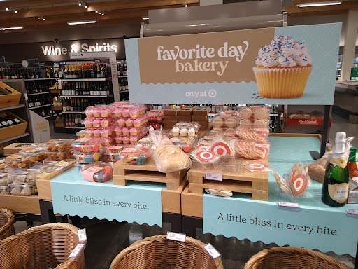 Department Store «Target», reviews and photos, 12471 Limonite Ave, Mira Loma, CA 91752, USA