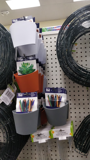 Dollar Store «Dollar Tree», reviews and photos, 2585 South Rd, Poughkeepsie, NY 12601, USA