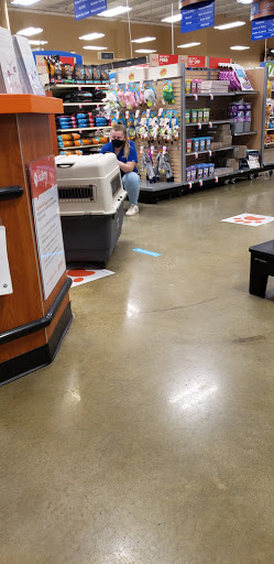 Pet Supply Store «PetSmart», reviews and photos, 9905 E Independence Blvd, Matthews, NC 28105, USA