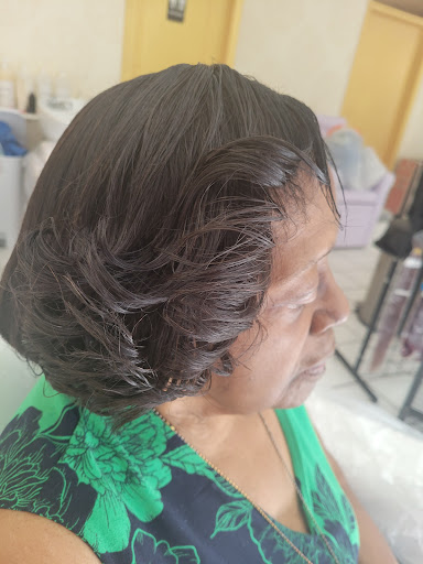 Beauty Salon «Heavenly hair & body salon I Hair Extension», reviews and photos, 810 Wood St #3, Pittsburgh, PA 15221, USA