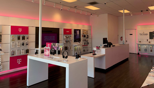 Cell Phone Store «T-Mobile», reviews and photos, 11416 Canyon Rd E STE C, Puyallup, WA 98373, USA