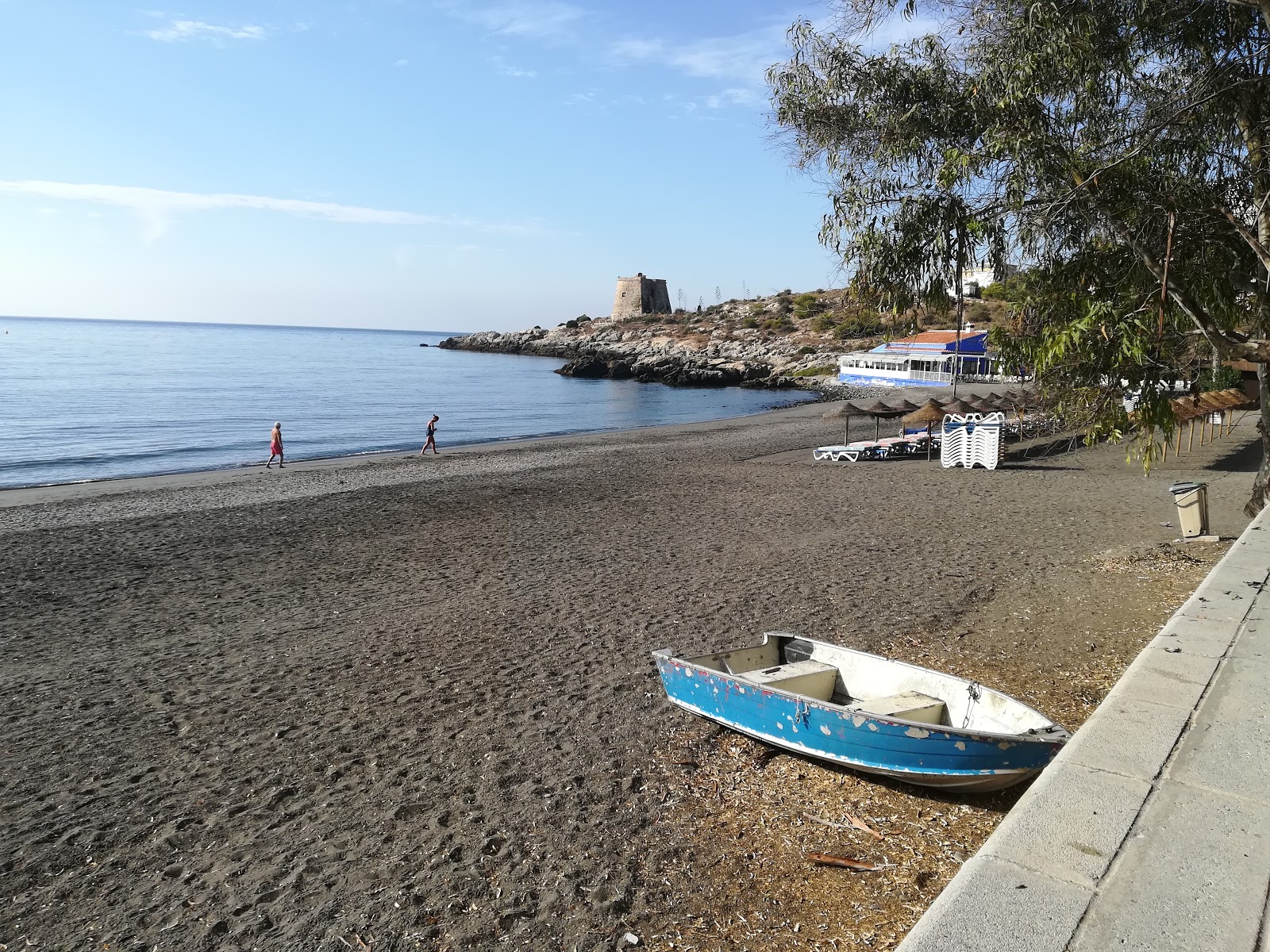 Foto af Playa del Pozuelo med lille bugt