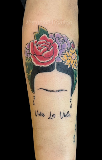 Explore couple name tattoo ideas, creative tattoo ideas in Jackson Heights, available at studio 316 Tattoo & Body Piercing