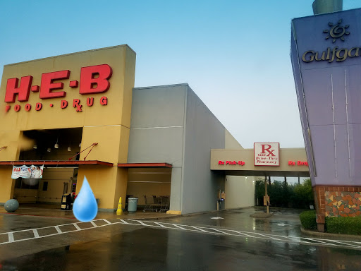 Grocery Store «H-E-B Grocery», reviews and photos, 3111 Woodridge Cove Dr Suite 500, Houston, TX 77087, USA