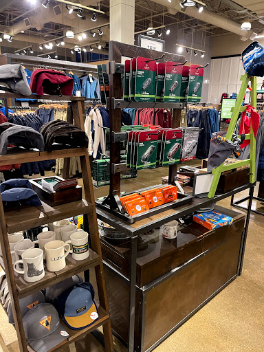 Clothing Store «L.L. Bean», reviews and photos, 75 Evergreen Way, South Windsor, CT 06074, USA