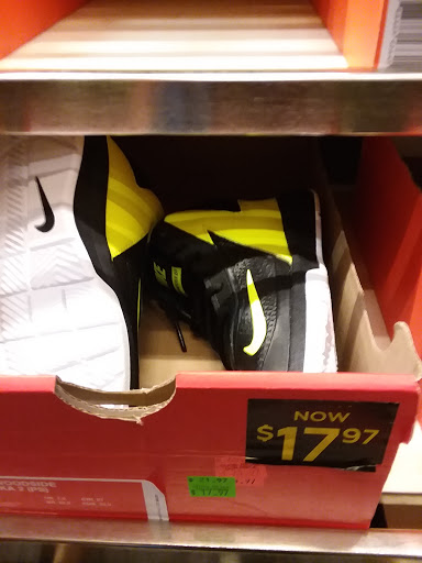 Clothing Store «Nike Factory Store», reviews and photos, 7000 Arundel Mills Cir #372, Hanover, MD 21076, USA