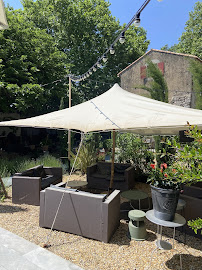 Atmosphère du Restaurant Le Mas des Armieux à Lambesc - n°10