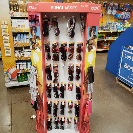 Shopping Mall «Bear Valley Shopping Center», reviews and photos, 3100 S Sheridan Blvd, Denver, CO 80227, USA