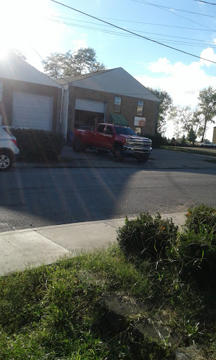 Auto Body Shop «South Broadway Collision Center», reviews and photos, 422 Angliana Ave, Lexington, KY 40508, USA