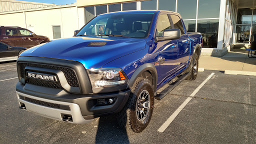 Used Car Dealer «Bob Poynter Chrysler Dodge Jeep Ram of Seymour», reviews and photos, 1873 E Tipton St, Seymour, IN 47274, USA