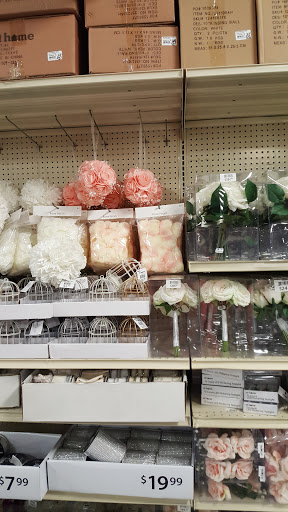 Home Goods Store «At Home», reviews and photos, 11501 Bluegrass Pkwy, Jeffersontown, KY 40299, USA