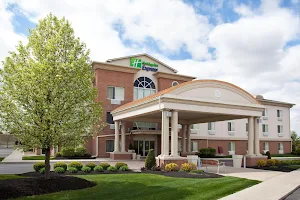 Holiday Inn Express & Suites Marion, an IHG Hotel image