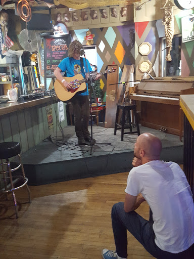 Live Music Venue «Be Here Now DIY Music Venue & Craft Brew Bar», reviews and photos, 505 N Dill St, Muncie, IN 47303, USA