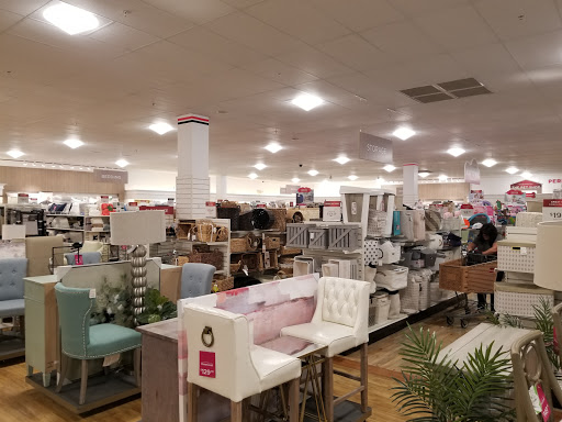 Department Store «HomeGoods», reviews and photos, 1945 W Lumsden Rd, Brandon, FL 33511, USA