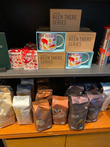 Coffee Shop «Starbucks», reviews and photos, 385 NY-25A #14, Miller Place, NY 11764, USA