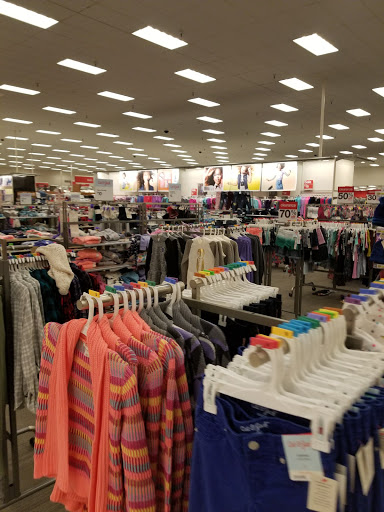 Department Store «Target», reviews and photos, 4777 S 27th St, Greenfield, WI 53221, USA