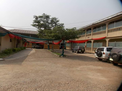 Ore-lad Guest House, Ikenne, Nigeria, Accountant, state Ogun